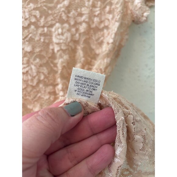 Reba Womens Tan Lace High Neck Short Sleeve Top L Rare - Picture 8 of 12